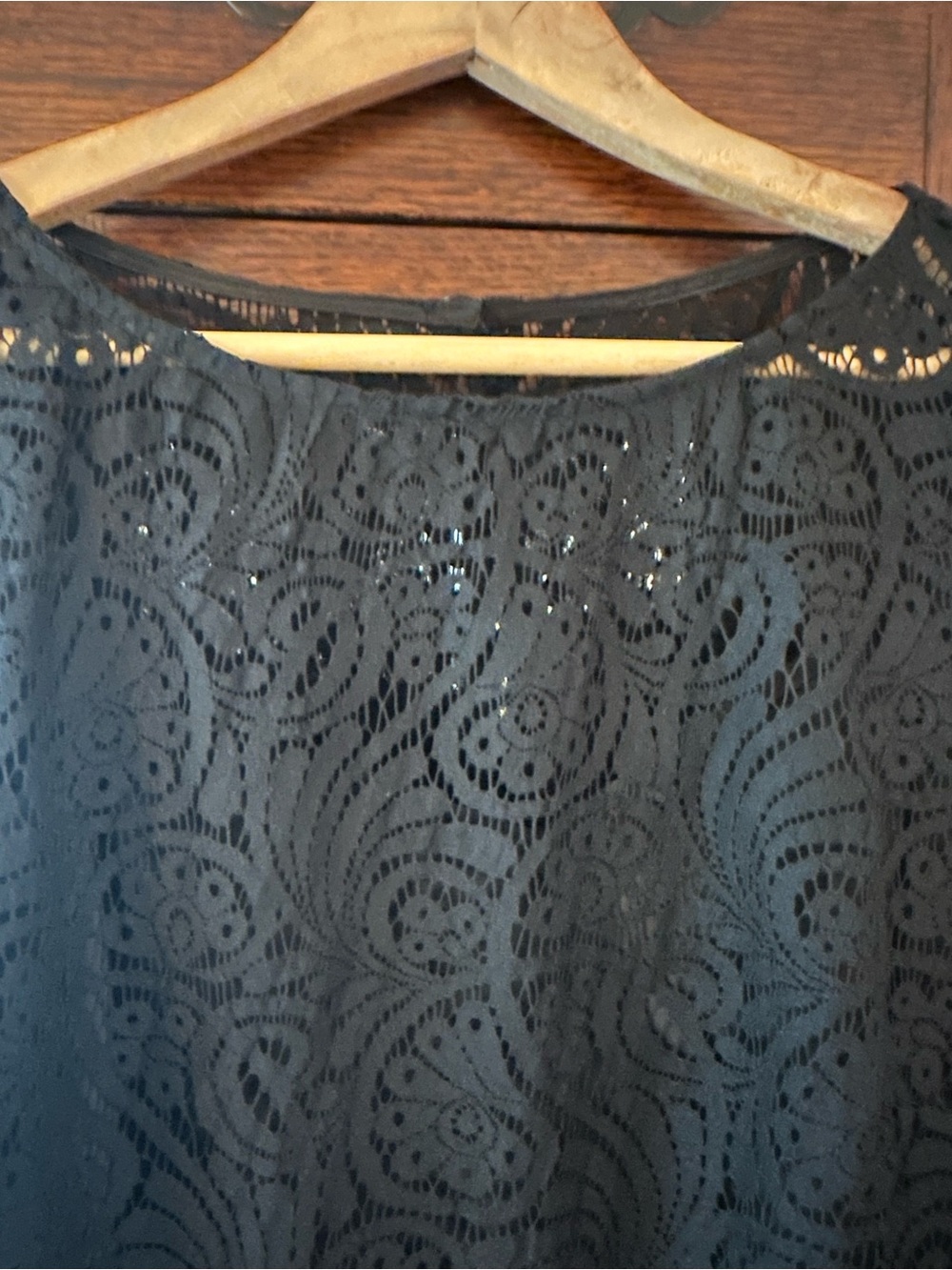 Trina Turk Elegant Black Lace Overlay Shift Dress Size 8 - Picture 5 of 14
